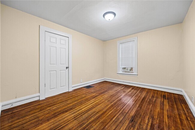 Building Photo - 75 Hamilton St