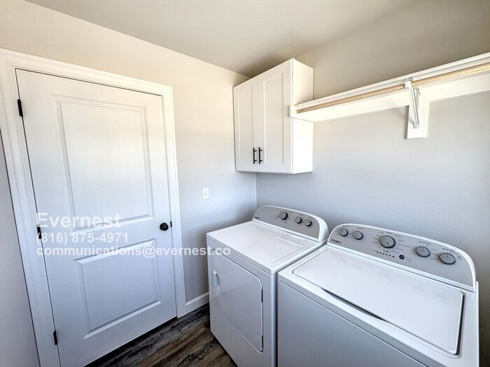 Building Photo - 351 A SE 70 Rd