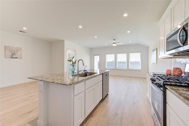 Building Photo - 1327 Via Sacra Dr