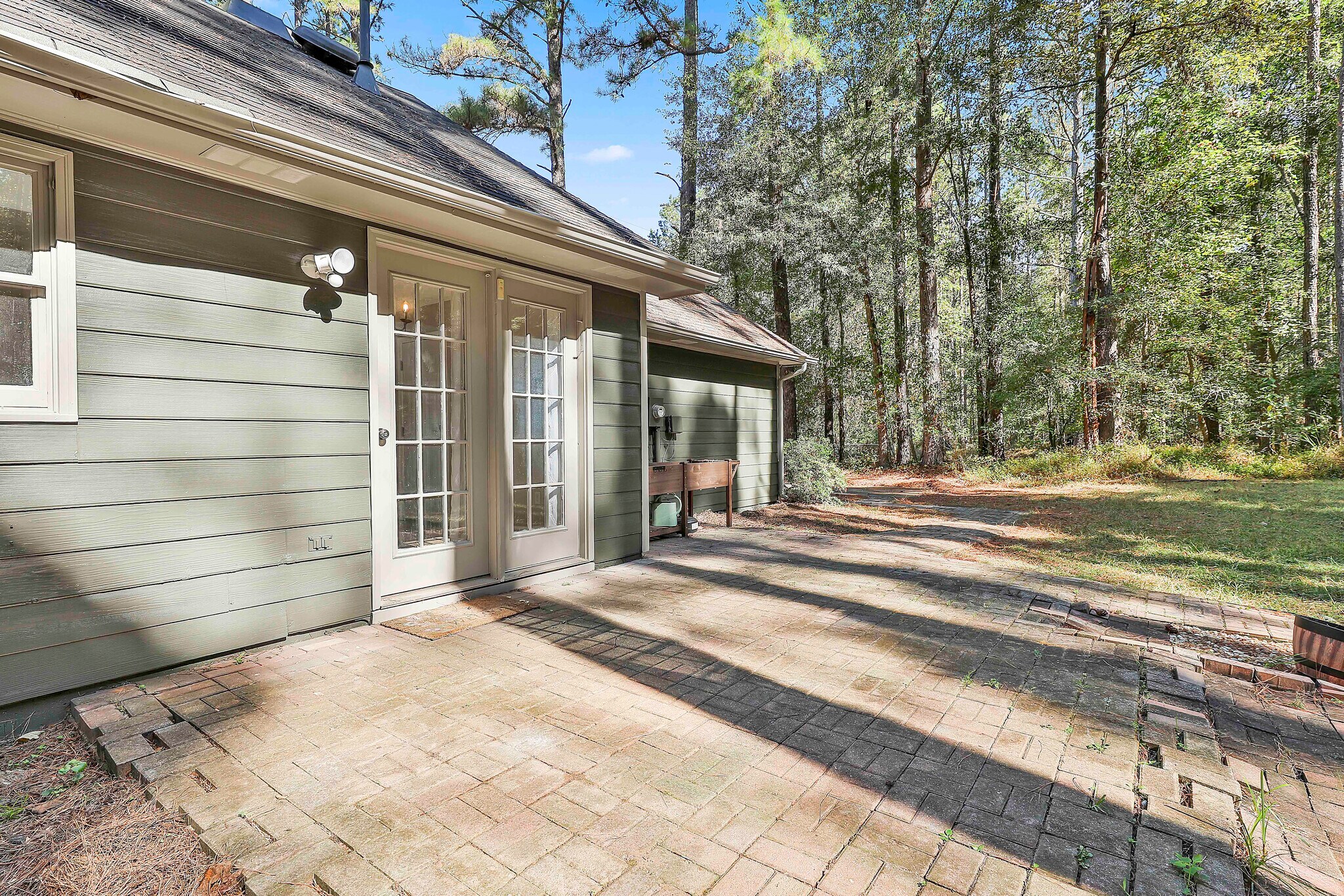 Building Photo - 37 Seven Pines Cir