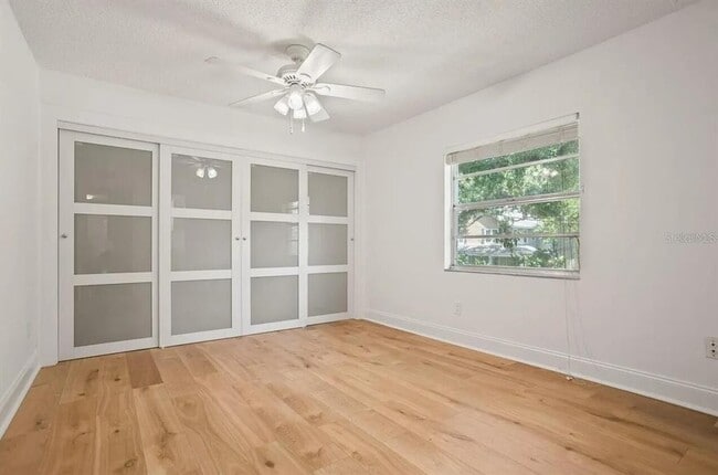 Building Photo - 1011 S Moody Ave