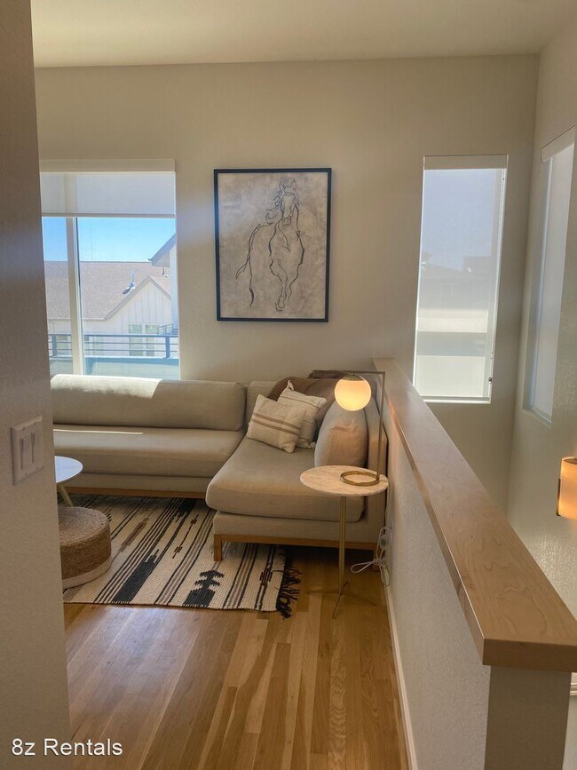 Building Photo - 3 br, 2 bath House - 643 Amelia Ln