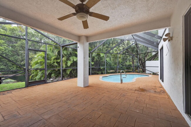 Building Photo - 131 Island Way