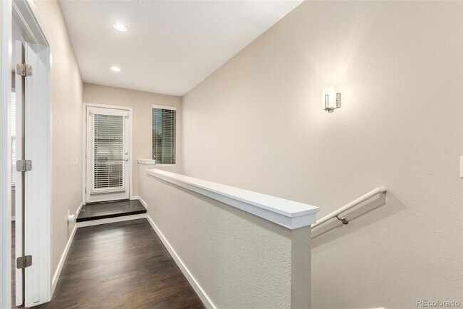 Building Photo - 2122 Clay St
