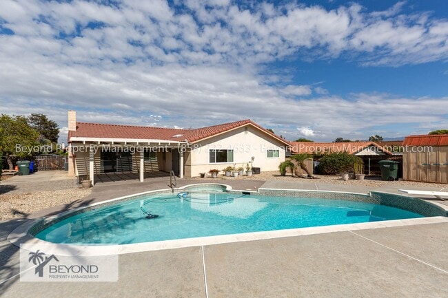 Building Photo - STYLISHLY UPGRADED 4BD HOME – PET FRIENDLY...