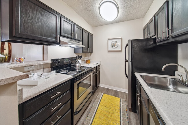 Building Photo - ReNew Pinehurst