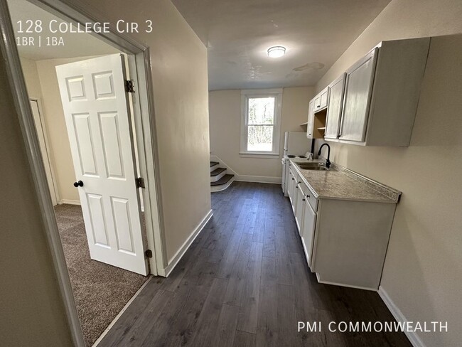 Building Photo - 1 Bed / 1 Bath Apartment w/ Loft (Availabl...