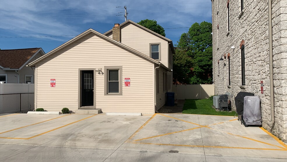 Building Photo - 1031 Hancock St