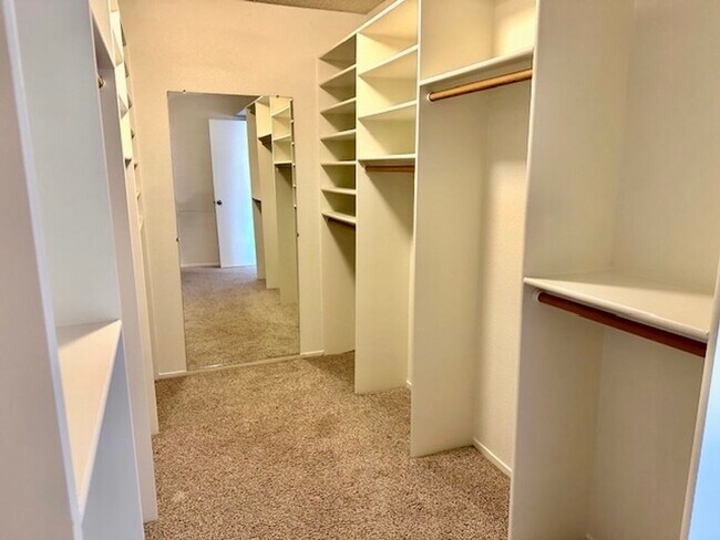 Building Photo - $3,300 Fowler & Shepherd, 4 Bed / 2.5 Bath...