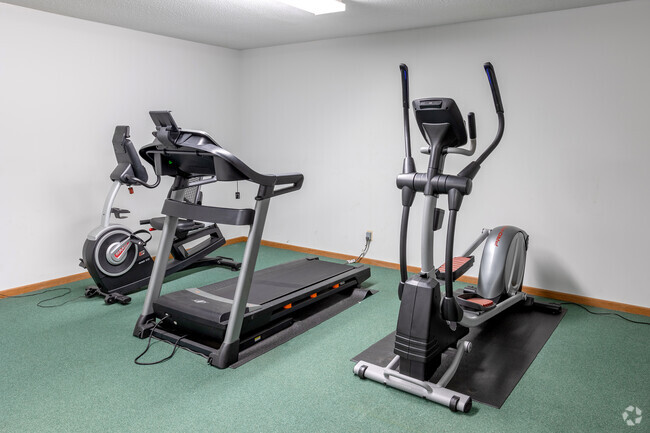 Fitness Center - River Ridge Apartments