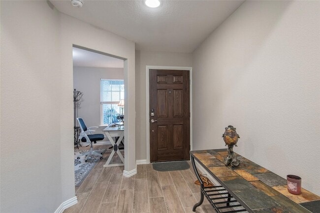 Building Photo - 7633 Rampart Dr