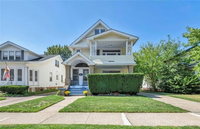 Building Photo - 3702 W 135th St