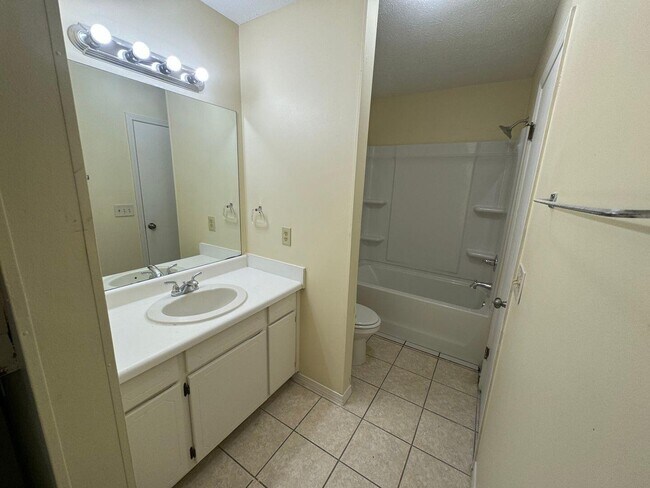 Building Photo - 114 Linda Marie Ln