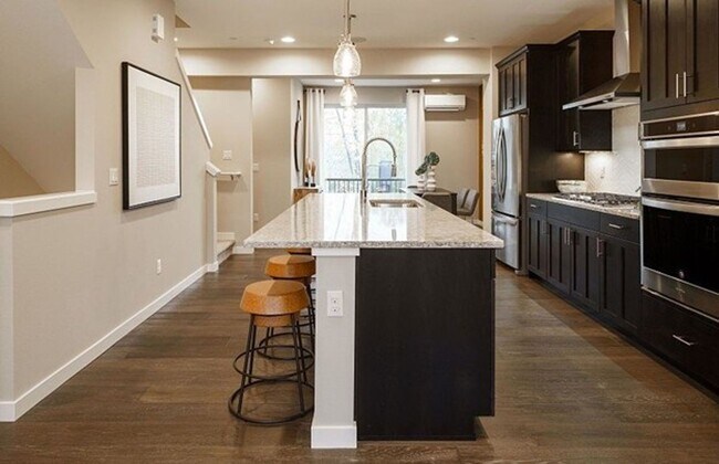 Building Photo - Modern Air Conditioned 3 bedroom in Bothell