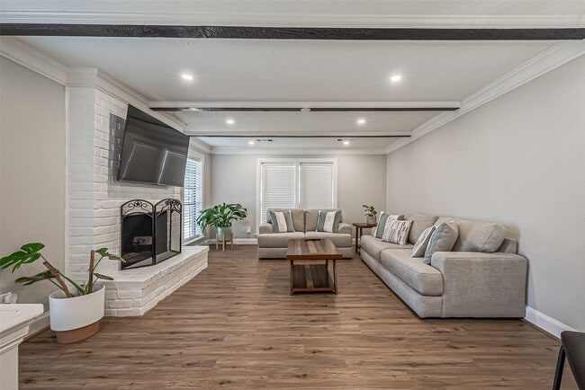 Building Photo - 15211 Camino Del Sol Dr