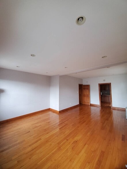 Building Photo - 39-48 65th Place Unit