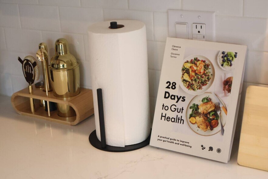 Building Photo - 204 E 35th St