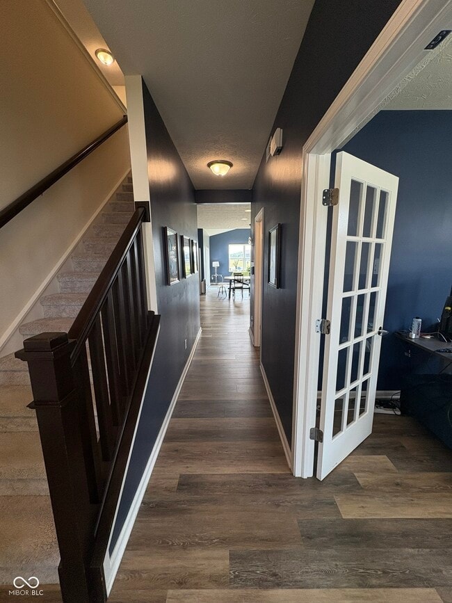 Building Photo - 6859 Manning Ct