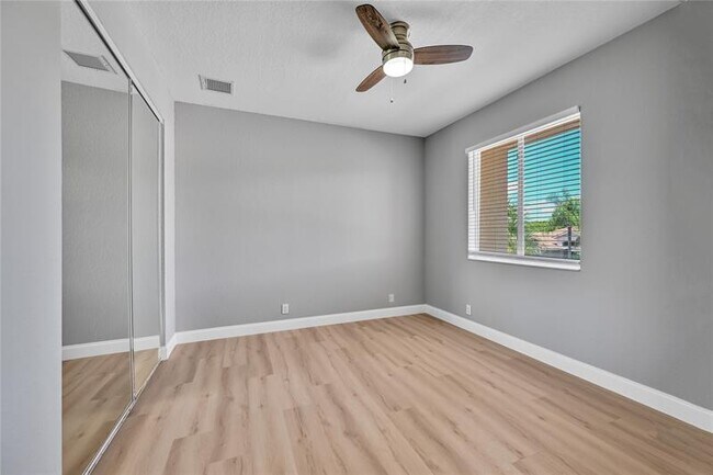 Building Photo - 11162 Regatta Ln