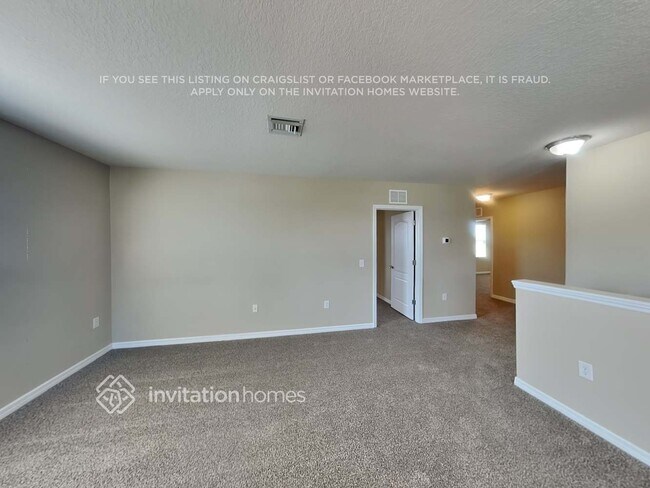 Building Photo - 15749 High Bell Pl