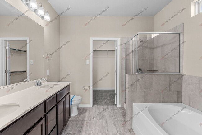 Building Photo - 7601 Park Meadow Dr