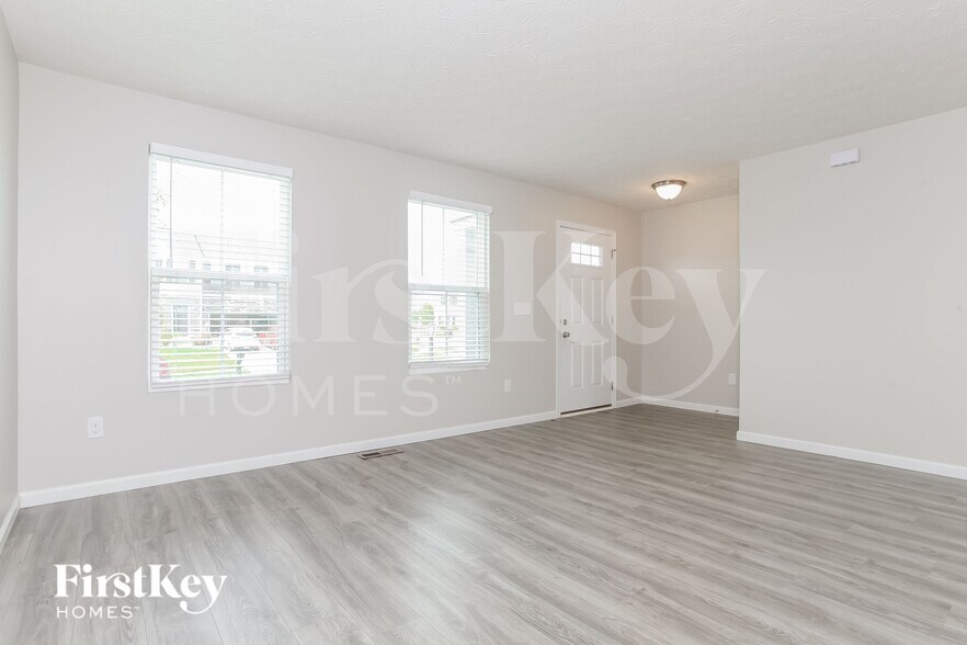 Building Photo - 4721 Megan Danielle Dr