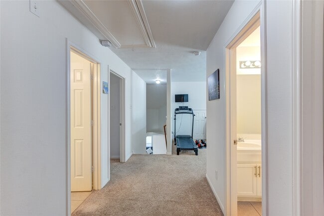 Building Photo - 25210 Hazel Ranch Dr