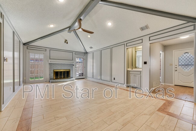 Building Photo - 2801 Hickory Bend Dr