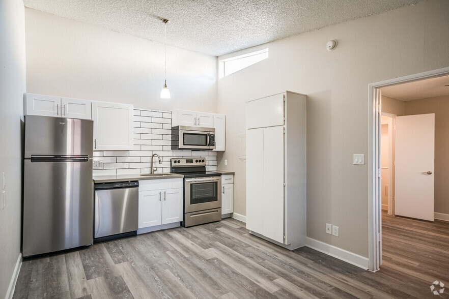 1 BR, 1 BA - 500SF - Avion on Glendale