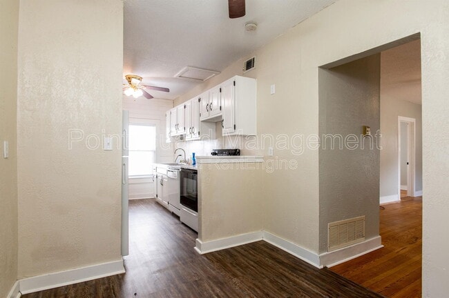 Building Photo - 149 S Richmond Ave