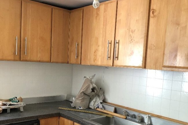 Kitchen Area - 21 Miner St