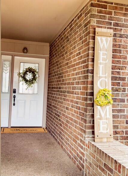 Main Entrance - 332 N Delaware Ave