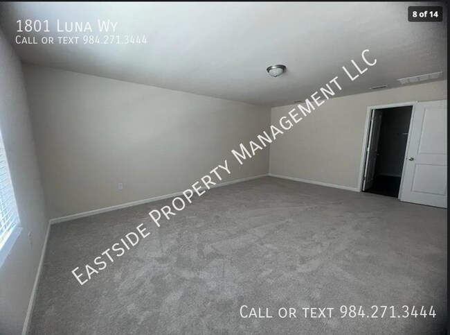 Building Photo - 1801 Luna Wy