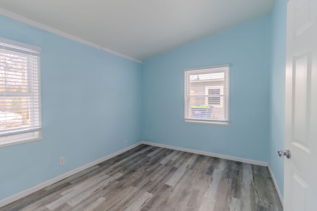 Building Photo - Price Drop!! Cute & Cozy 2-Bedroom Home Ne...