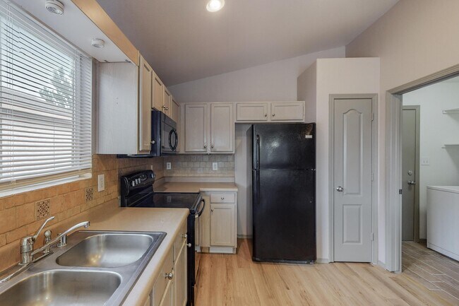 Building Photo - 745 Valley Meadows Dr