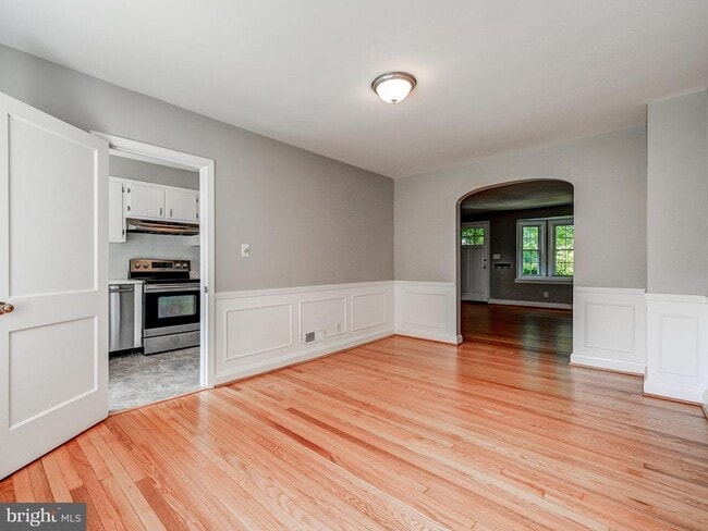 Building Photo - 111 Stanmore Rd