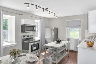 Building Photo - Spacious 3 bedroom / 2 bath in Perkiomenville