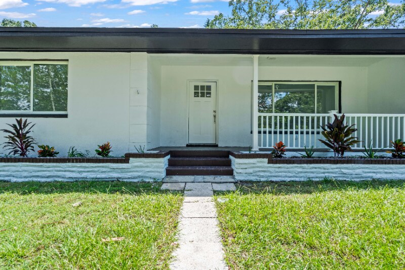 Primary Photo - 1369 Pine Brook Dr