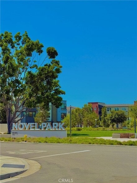 Building Photo - 137 Mirth