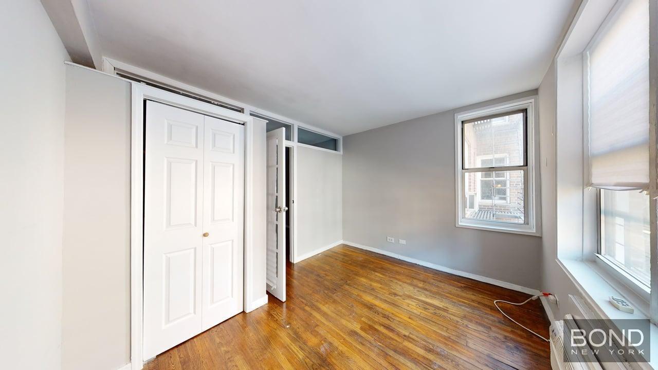 Building Photo - 340 E 58th St