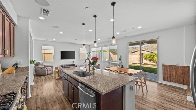 Building Photo - 36434 Geranium Dr