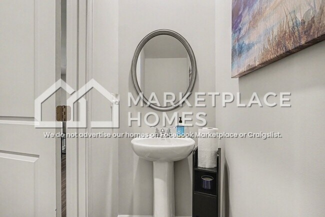 Building Photo - 296 Oakwood Dr NW