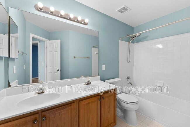 Building Photo - 9140 Worthington Dr