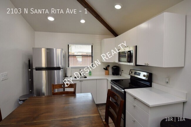 Building Photo - Renovated and Furnished 1 Bed 1 Bath Casita - 1 Mile To UofA
