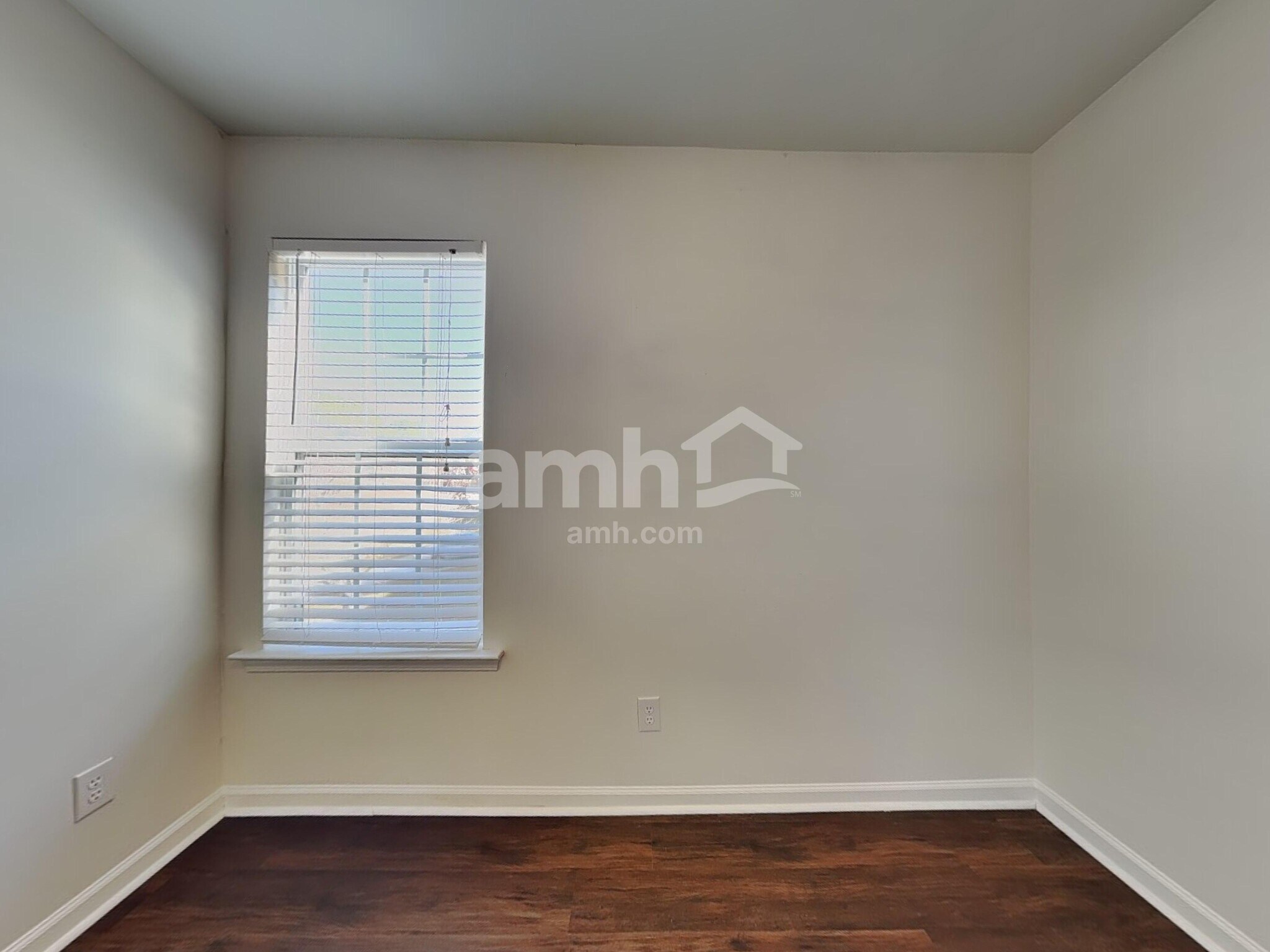 Building Photo - 3104 Gross Ave