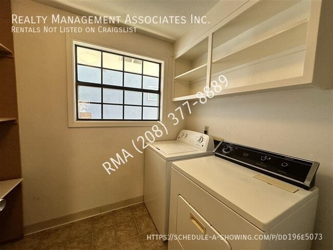 Building Photo - 1522 S Denver Ave