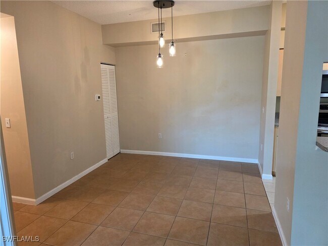 Building Photo - 1210 Reserve Way