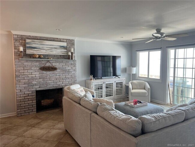 Building Photo - 145 Plum Bank Rd