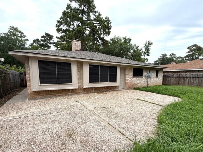 Building Photo - 2310 Deasa Dr