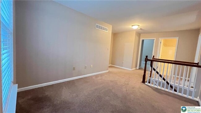 Building Photo - 2288 Creekside Dr